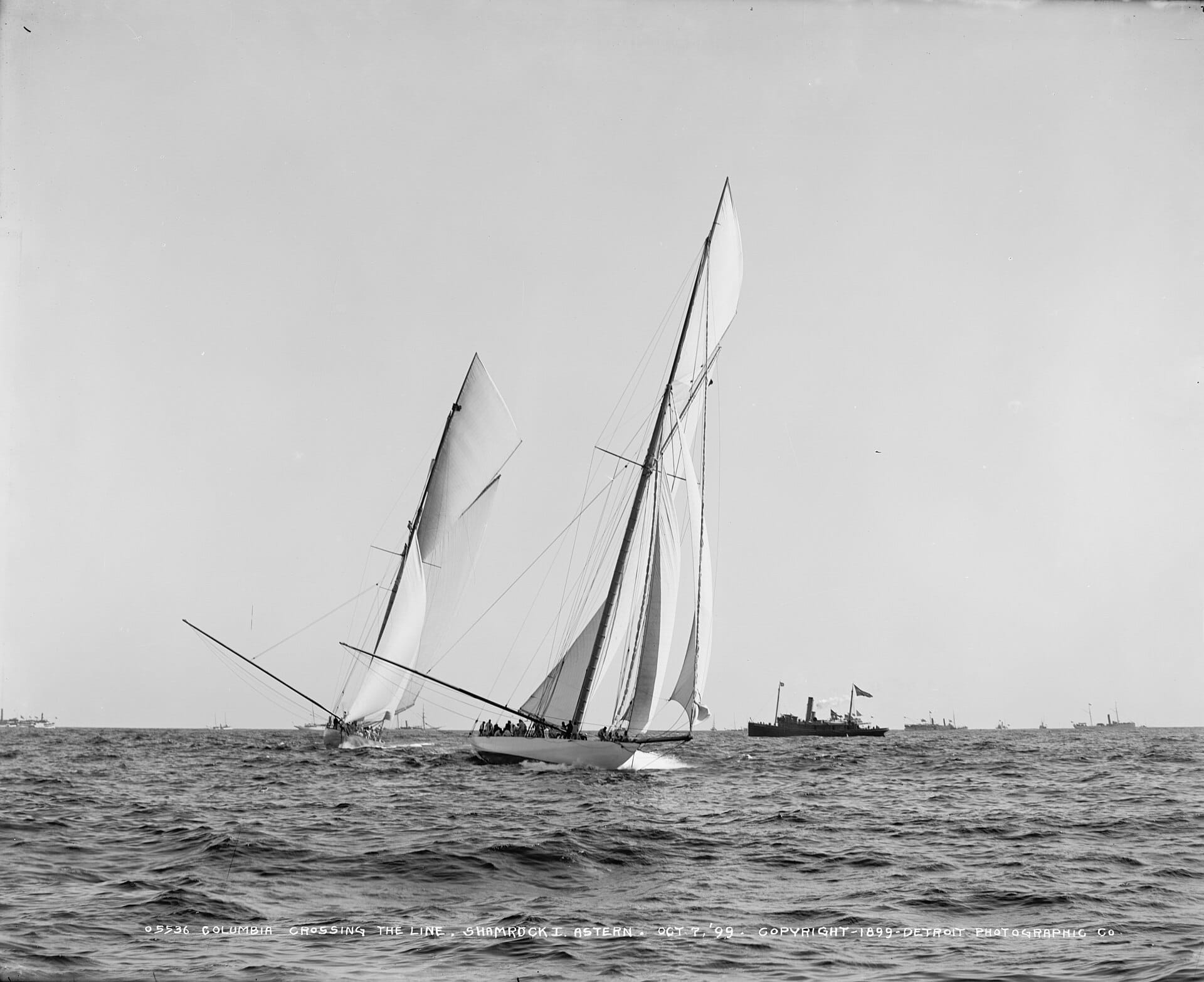 Яхты Columbia и Shamrock на дистанции Кубка Америки, 7 октября 1899 года